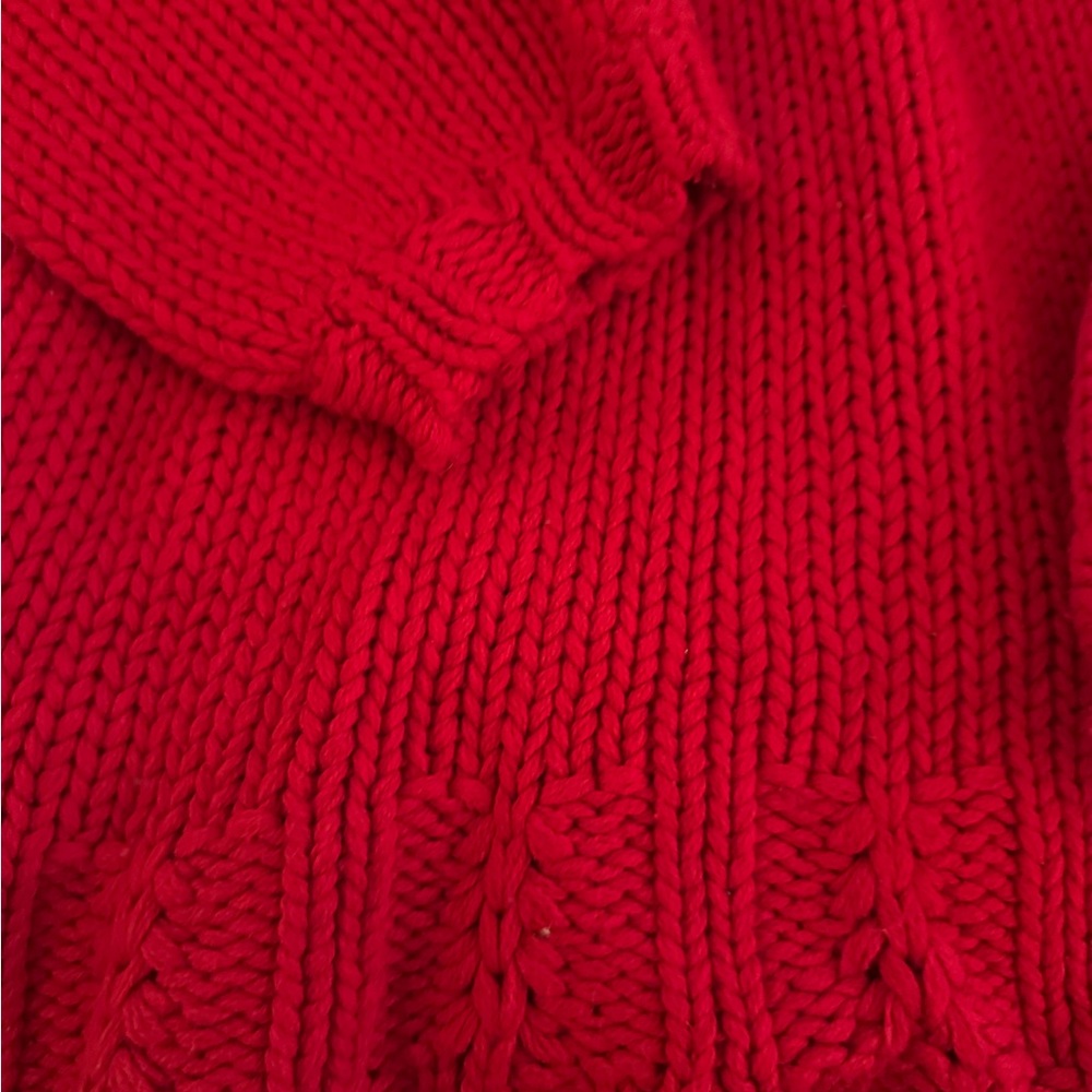 27% Lambswool Beautiful red sweater by Old Navy size medium 73% cotton - Picture 7 of 10